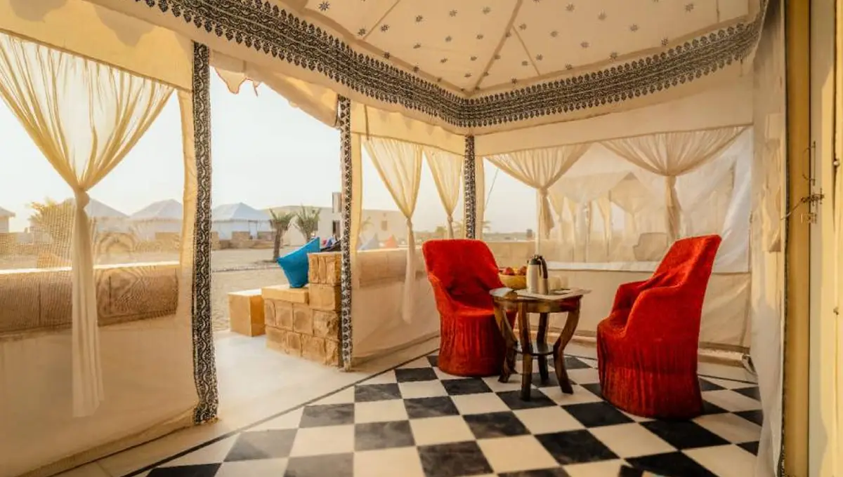 exterior-seating-area-luxury-swiss-tent-jaisalmer